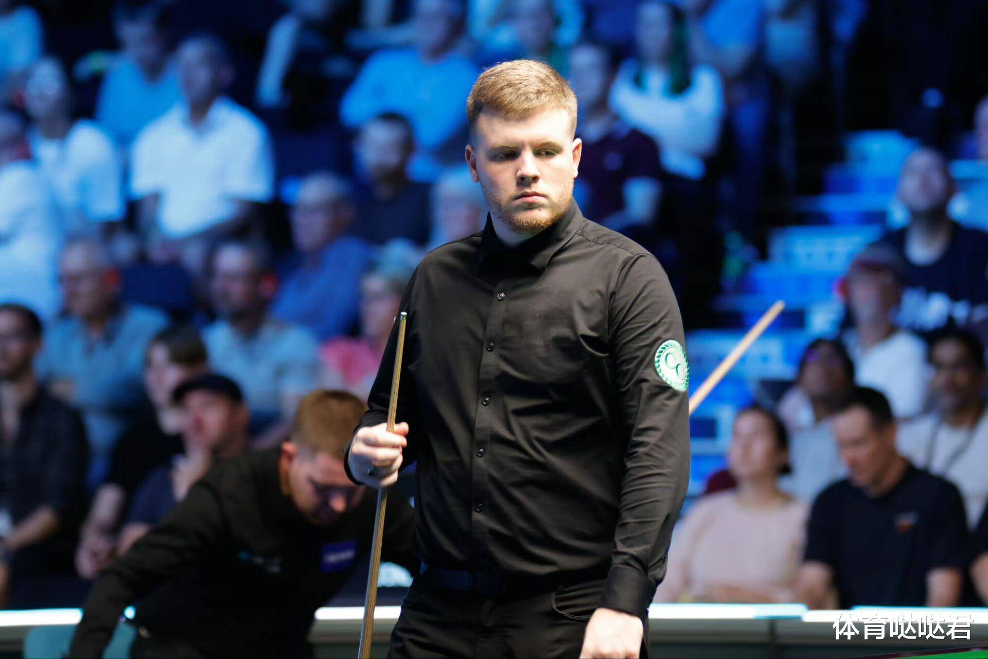 新生代选手, 最终以单杆, 险胜王雨晨 新生代选手, 最终以单杆, 险胜王雨晨